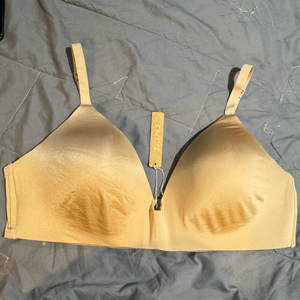 SKIMS WIRELESS BRA